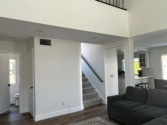 3rd image of 2626 Cove Ct