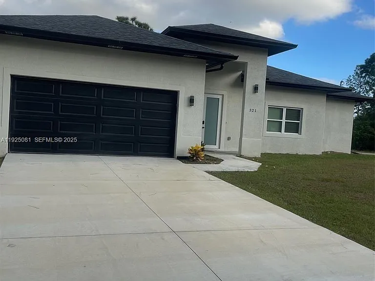 321 Briggs Ave S — Photo 7