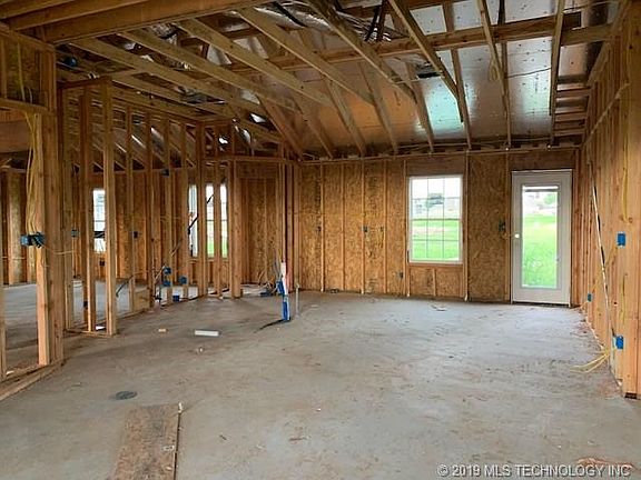 4th image of 4031 S 209th Ct E