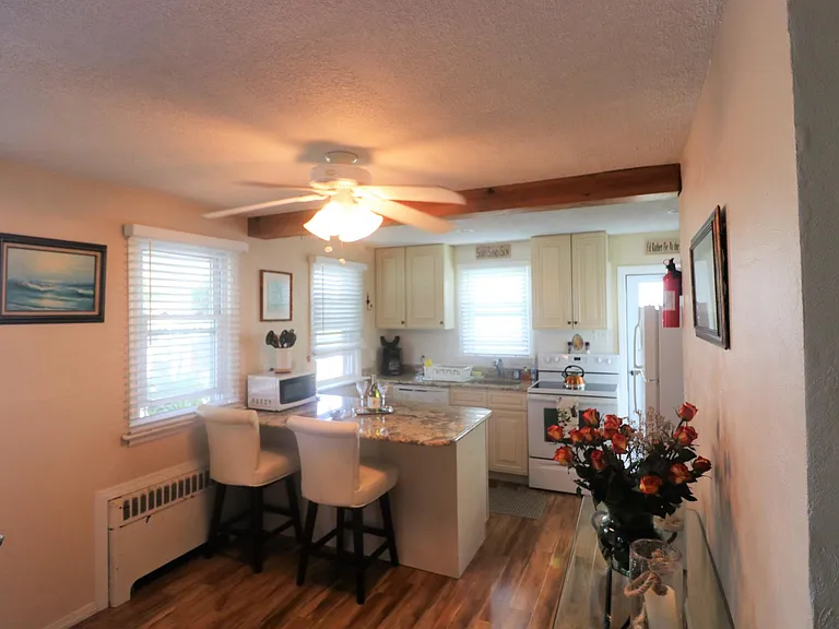 309 N Harding Ave — Photo 10
