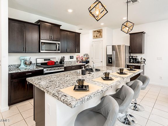 3rd image of 6810 W Encinas Lane