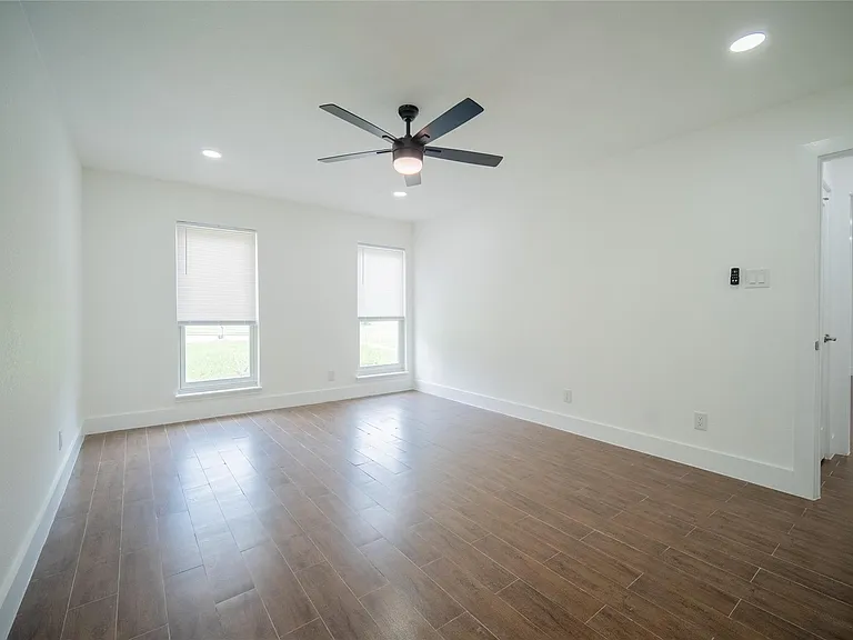4815 Caris St — Photo 26