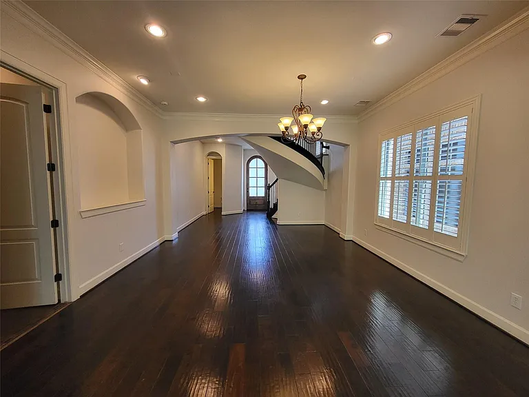 8811 Van Allen Dr — Photo 6
