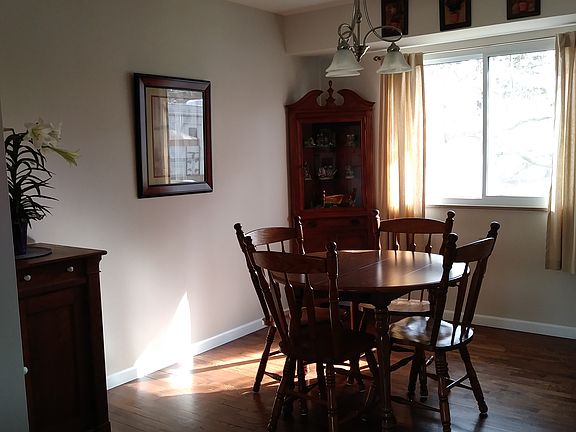 4th image of 2118 Briar Ln