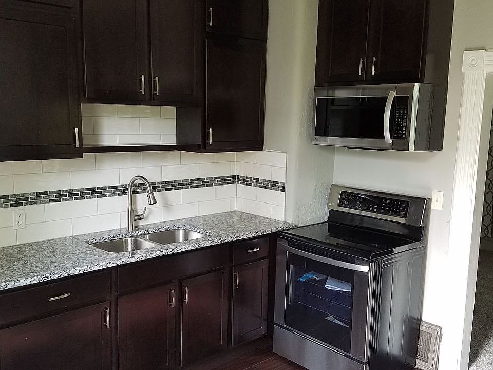 1st image of 4039 Emerson Ave N