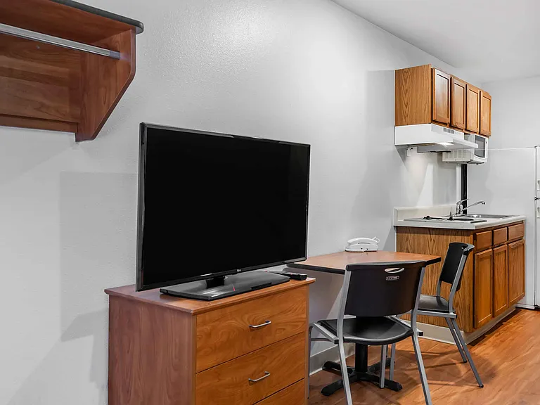 Studio Suite - 2 Full Beds
