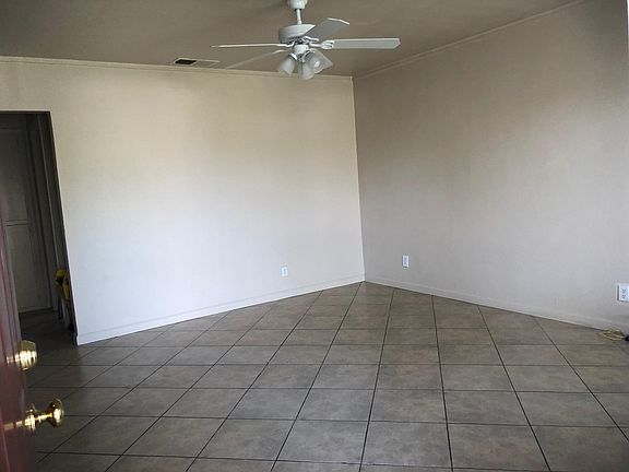 4th image of 5689 Johns Dr