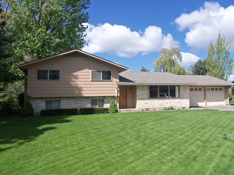 1976 Scarpelli Dr — Photo 1