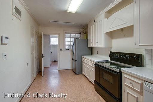 1st image of 407 W Tyne Dr