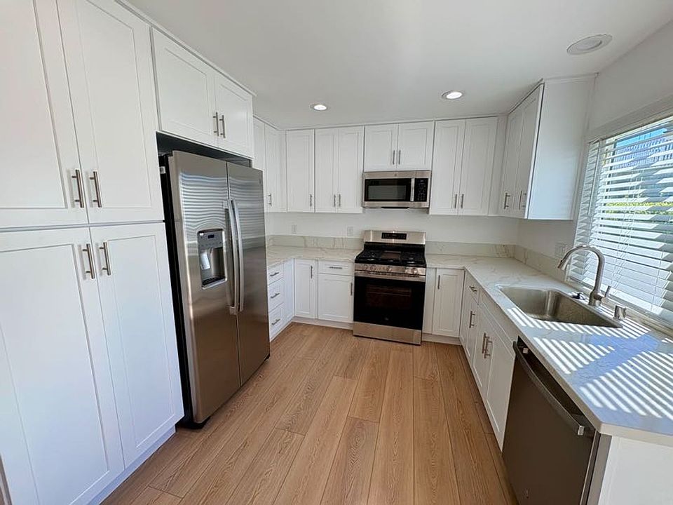 1st image of 10161 Mayor Cir