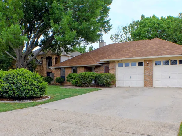 1312 Concho Dr, Benbrook, TX 76126