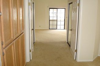 4th image of 402 Hanworth Ct