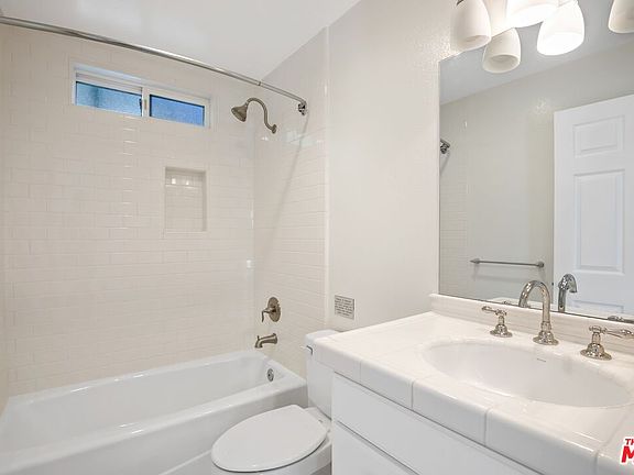 3rd image of 3855 Rambla Pacifico APT A