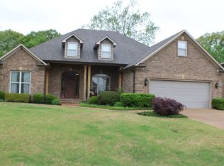 286 Greenhill Dr, Jackson, TN 38305