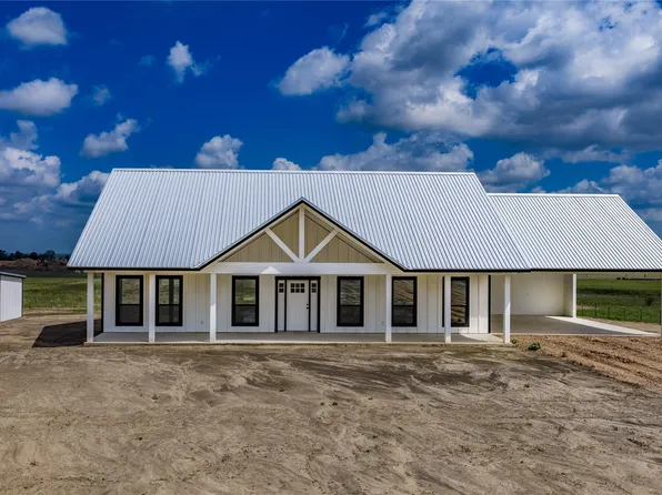 9391 Hajovsky Rd, La Grange, TX 78945