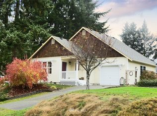 3678 Britzman Loop, Clinton, WA 98236