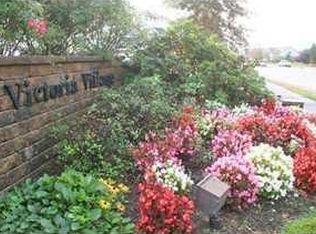 2199 Pebble Beach Dr, Newburgh, IN 47630