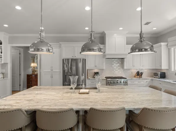 1409 Baytowne Ave E, Miramar Beach, FL 32550