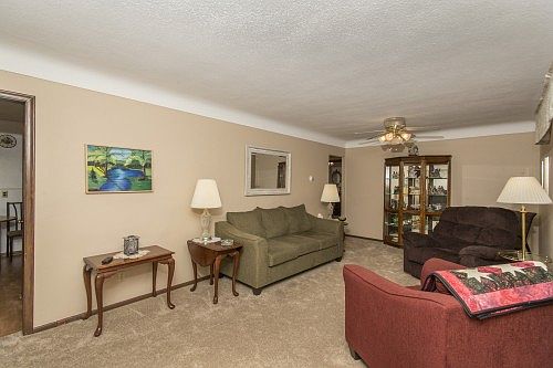 5th image of 2170 Waukon Ave