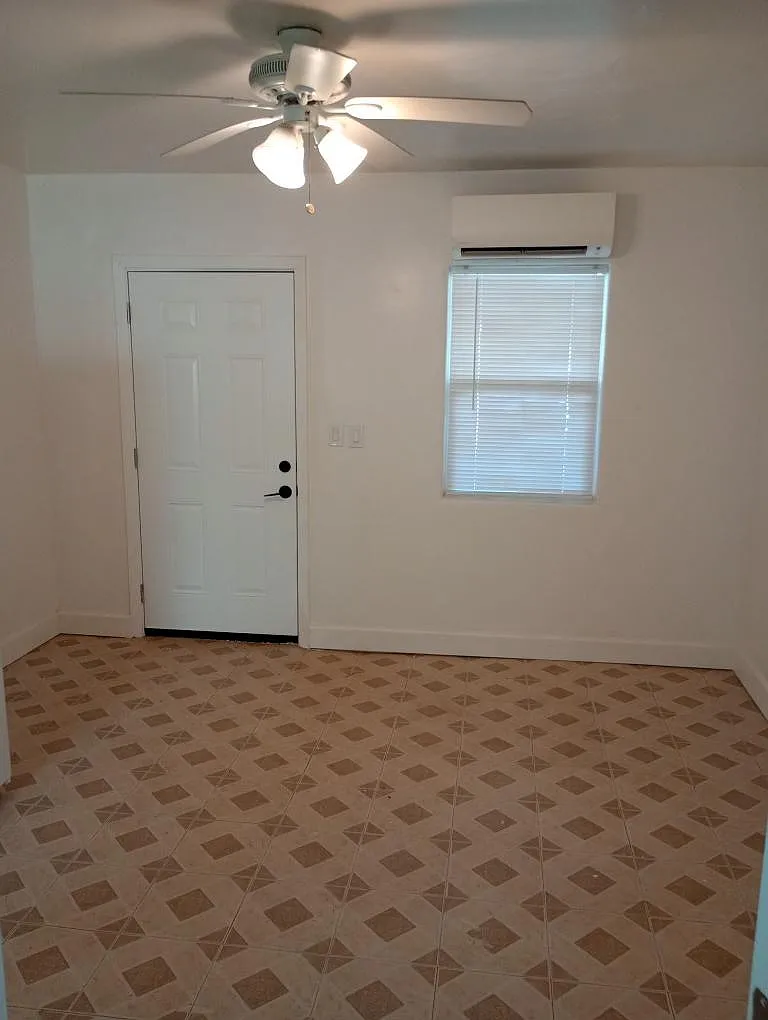 Casa Adobe Apartments — Photo 3