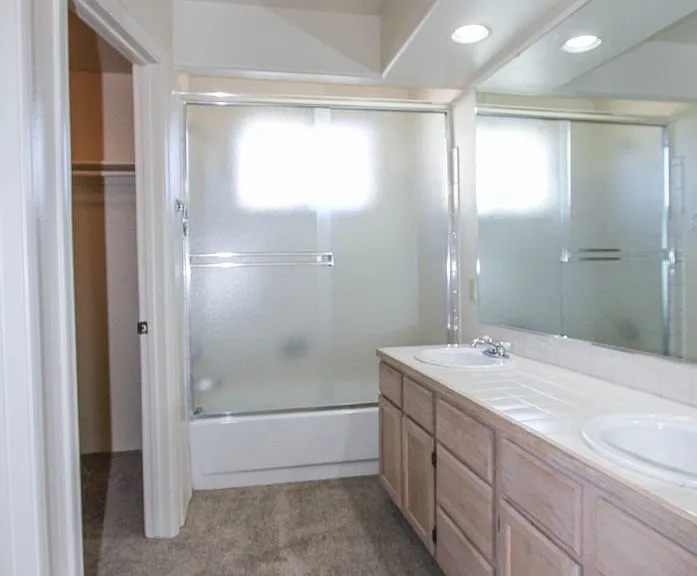 3249 N Hedgewood Dr — Photo 10
