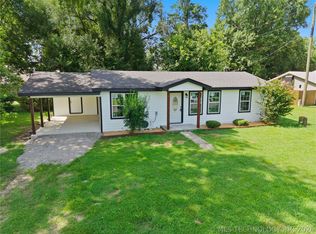 1439 W Main St, Westville, OK 74965