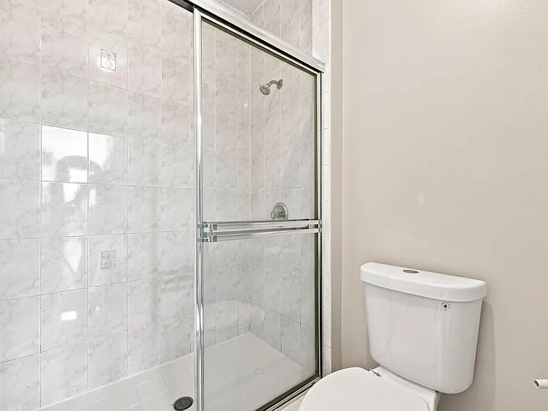 732 SW 106th Ave #2011 — Photo 28