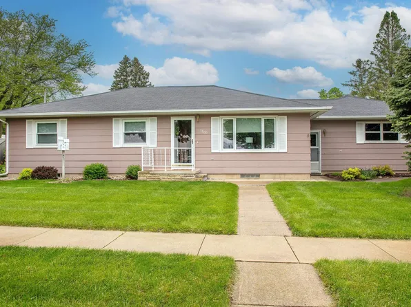1200 4th Ave SW, Waverly, IA 50677