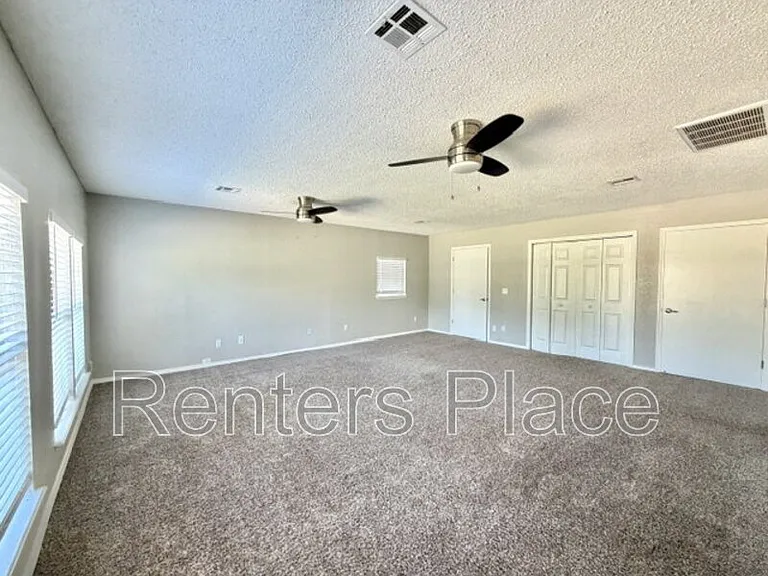 313 N Cedar St — Photo 7