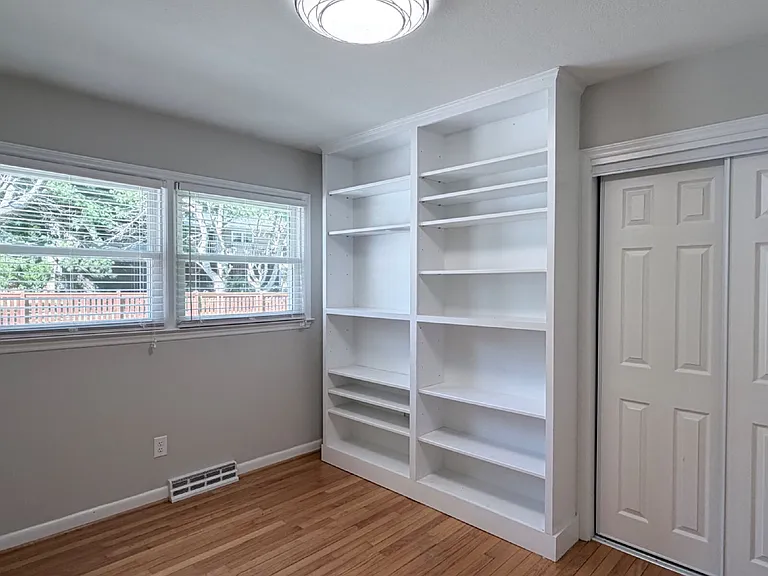 18 Carjen Ave — Photo 55