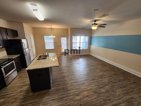 3rd image of 3273 Garden Glade Ln