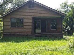 17 McHenry School Dr, Mc Henry, MS 39561