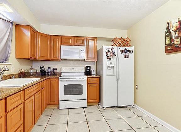 4th image of 8731 Curran Blvd