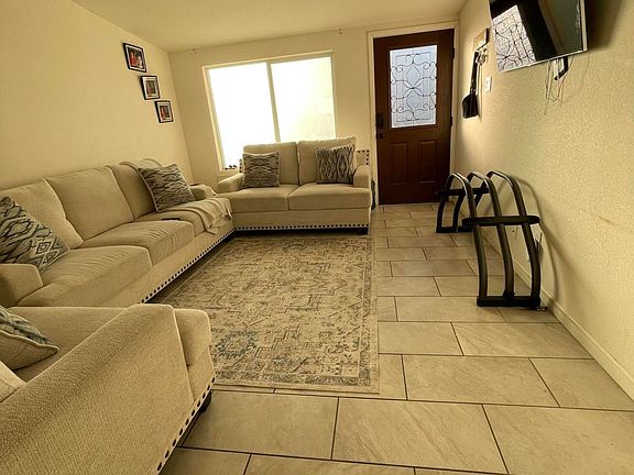 4th image of 1341 E Burgess Lane