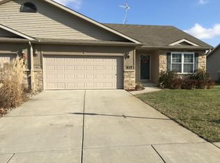 815 Daisy Cir NE, Demotte, IN 46310