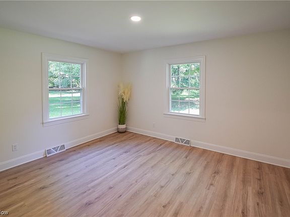 5th image of 2375 N Short Hills Dr #D