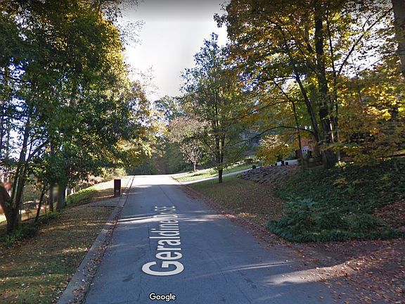 5th image of 46 Geraldine Dr SE