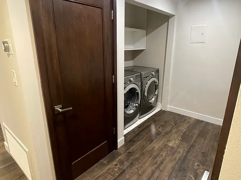 1229 E Wilson Ave #204 — Photo 2