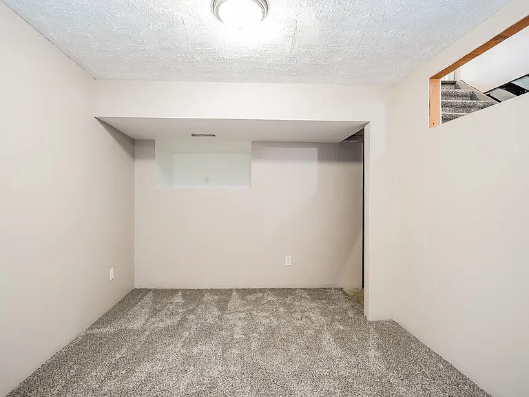 1417 Fahy Dr — Photo 16