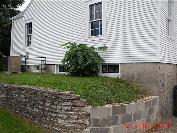 4th image of 1405 W Main St