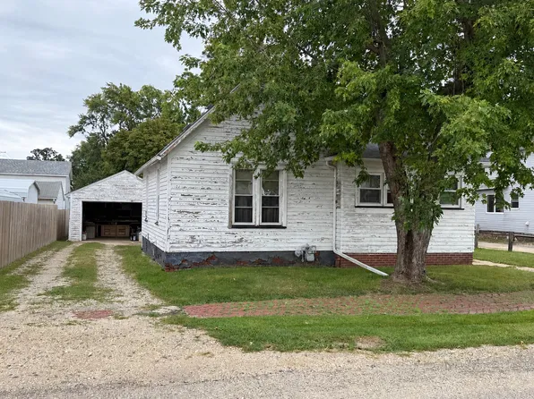 820 N Burr Blvd, Kewanee, IL 61443