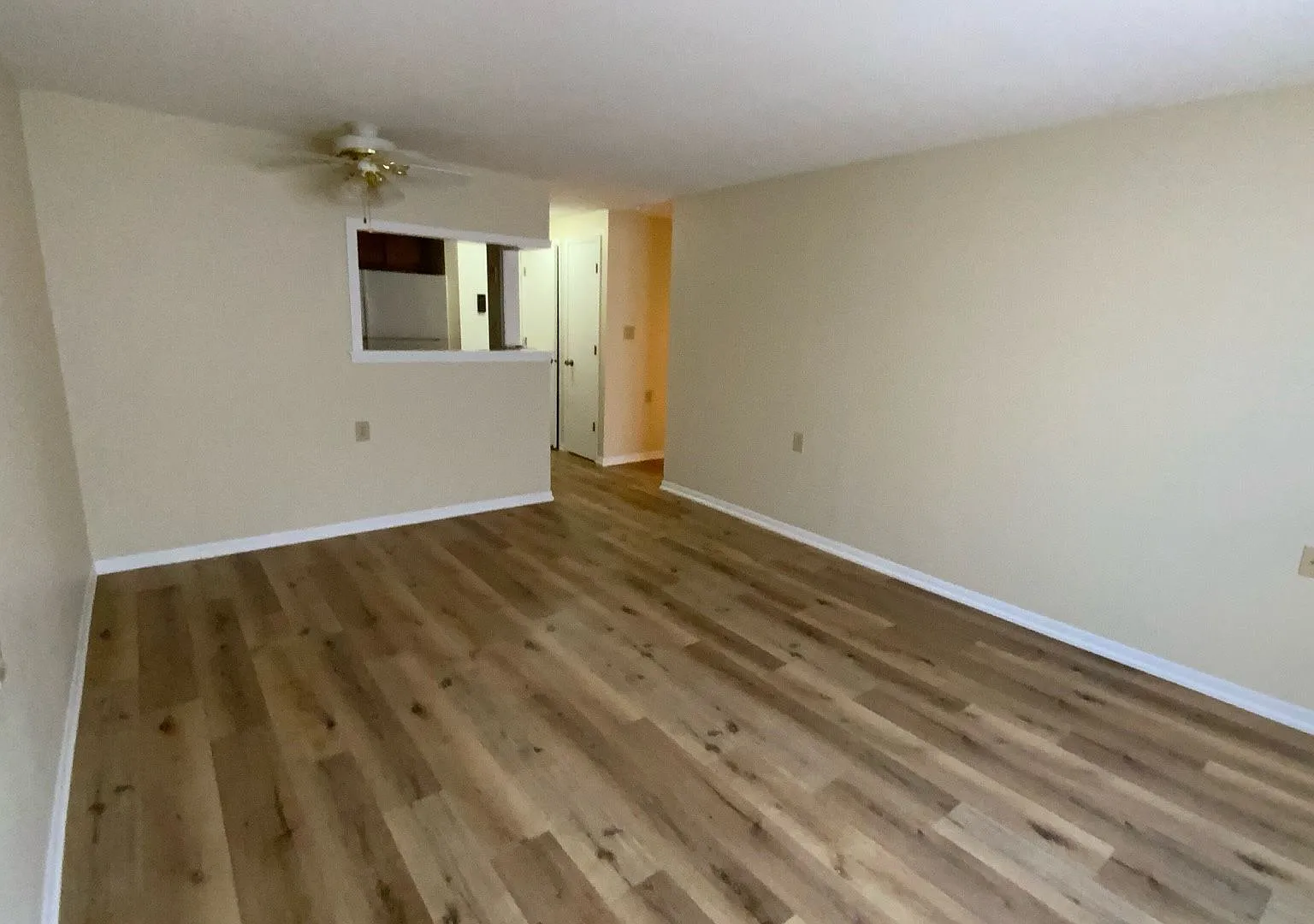 Grant Park Apartments — Photo 2