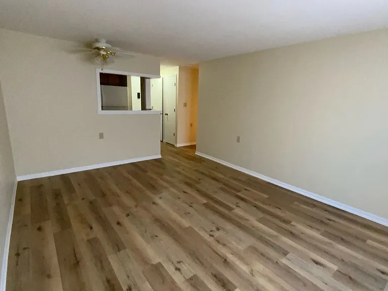 Grant Park Apartments — Photo 2