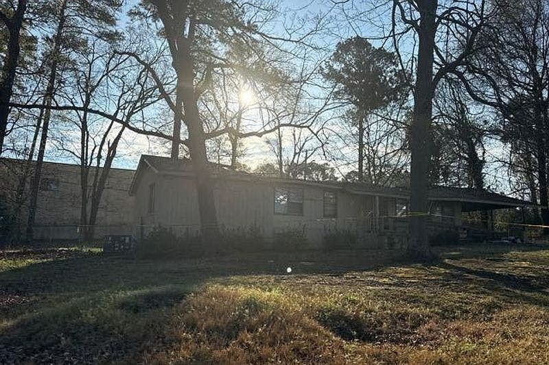 1st image of 125 Latonea Dr