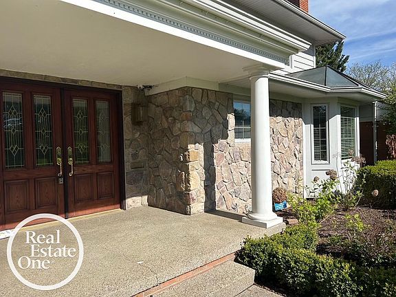 4th image of 535 Ballantyne Rd