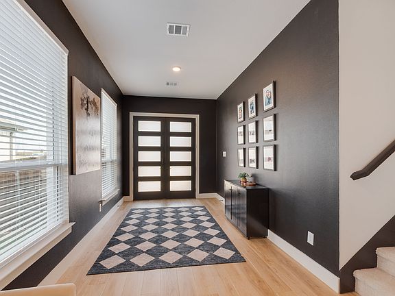 4th image of 3109 Summer Rain Ln