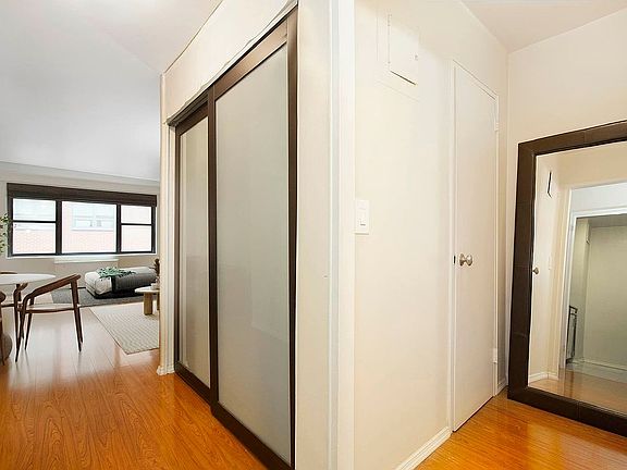 4th image of 7 E 14th St APT 403