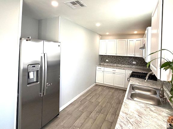 4th image of 7825 Monterrey Dr