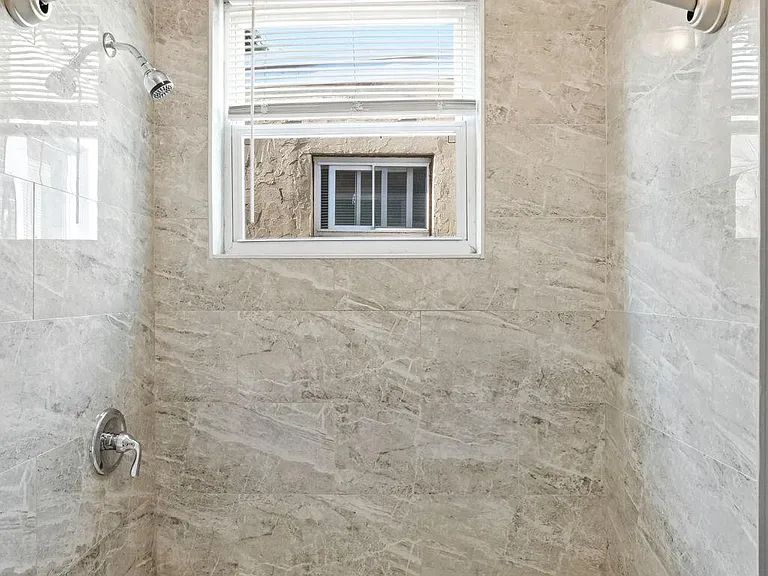 1631 S Etting St — Photo 20