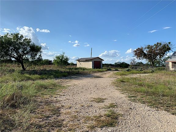5th image of 1450 County Road 165